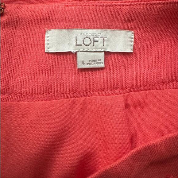 LOFT | Cotton-Blend Coral Button-Detail Pencil Skirt | Size 4 - Picture 6 of 7